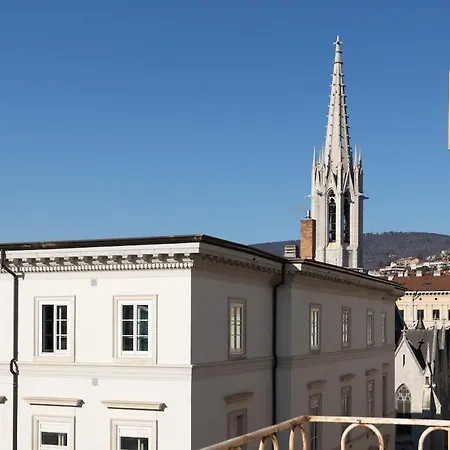 Ponterosso Center Luxury Fastfibra Триест