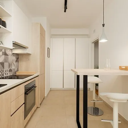 Ponterosso Center Luxury Fastfibra Апартаменты *